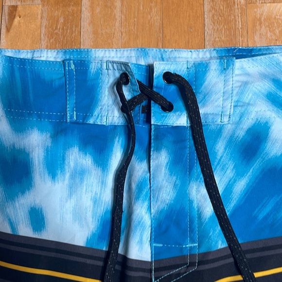 Men’s Burnside board shorts - Picture 3 of 6